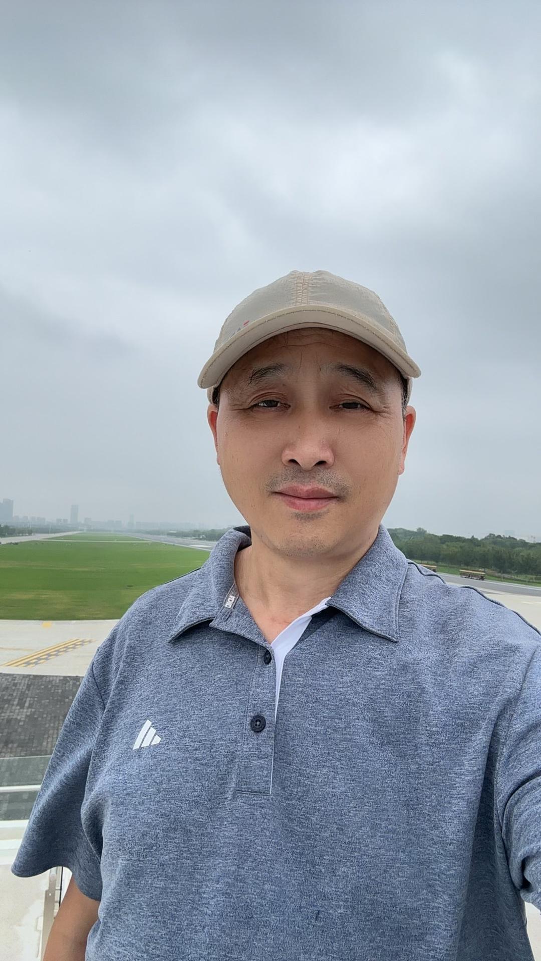 合肥是个美丽的城市，特色景点繁多，耳熟能详的有美丽的巢湖风光、天鹅湖、逍遥津公园