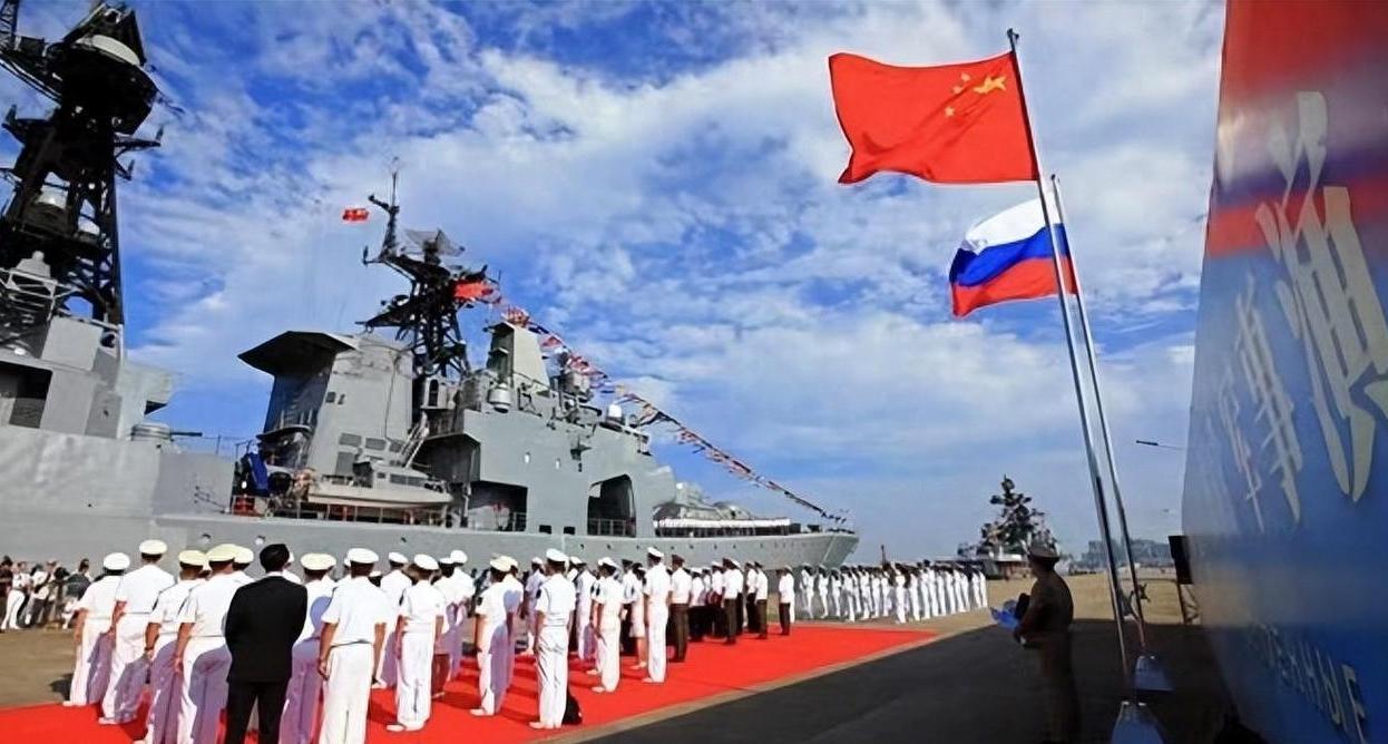 中俄到底会不会搞“联合舰队”？
 
很多人最近在问：中俄会不会组建“联合舰队”？