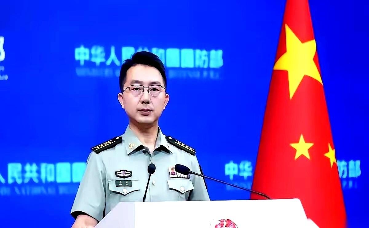 黄岩岛的规矩，变天了。
以前什么样？菲律宾的船三天两头往这儿凑，带着一船记者，咔