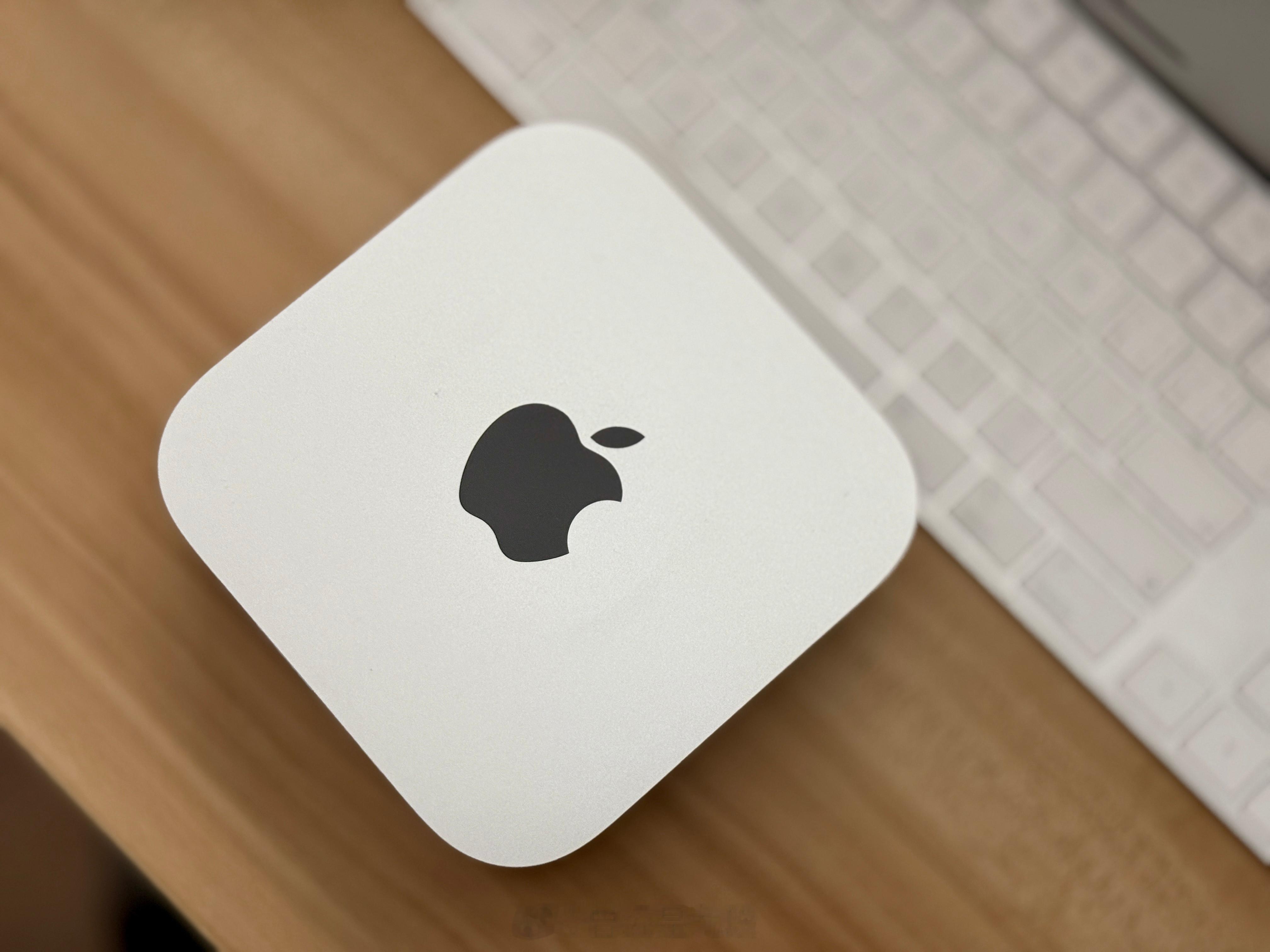 终于抽时间拆开了，roon core已就位～Mac mini 4放在Studio