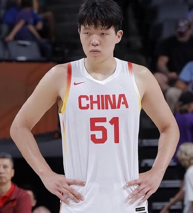 杨瀚森回应将缺席后续世预赛 杨瀚森率领国家队以89比87击败了黎巴嫩 算是给世预
