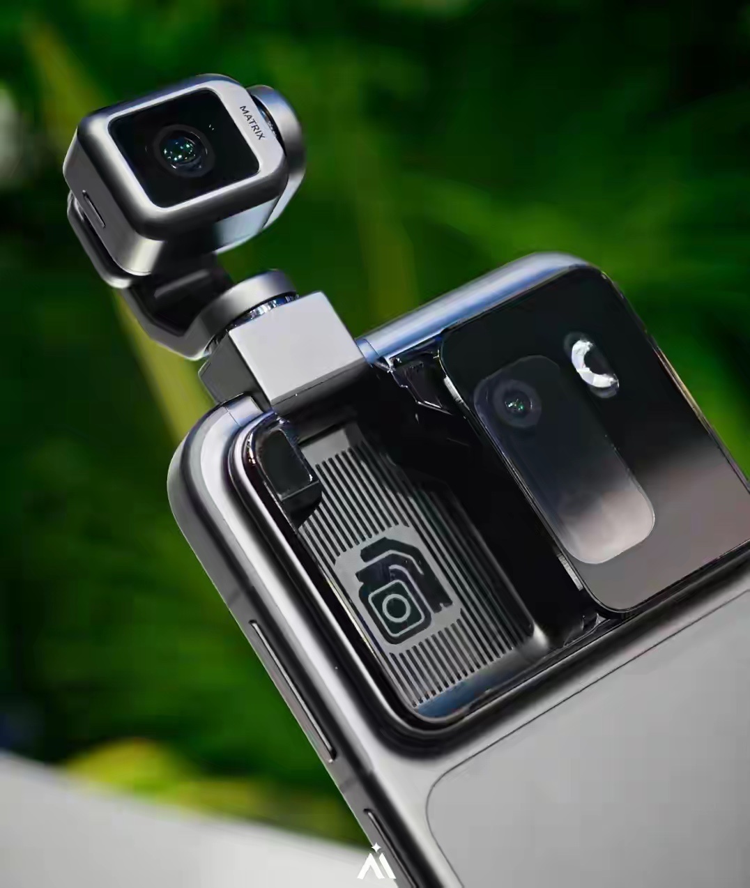 Robot Phone本来计划3月卖的“萝卜手机”，现在要延期到下半年了。据说是