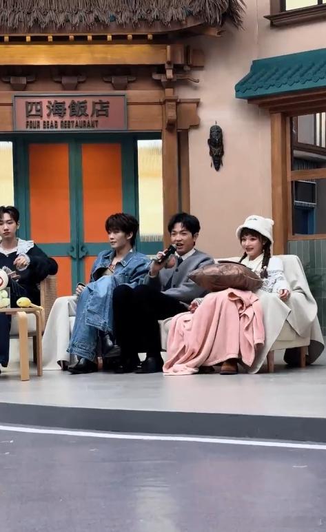 颜人中的“谢谢”简直就是他个性最真实的体现：不做作，不炫耀，简单而又真挚。而林宥