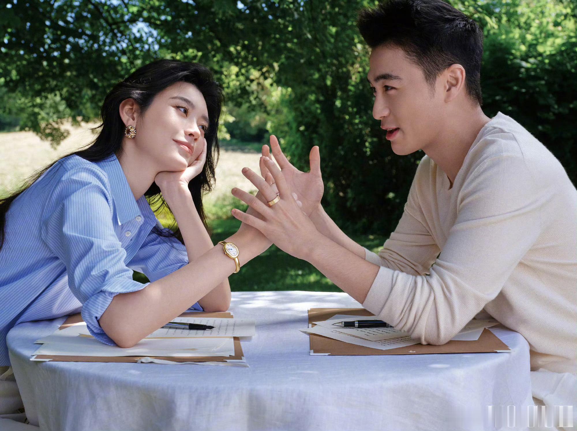 刘冲祝福奚梦瑶何猷君刘冲说奚梦瑶何猷君都是很好的人奚梦瑶结束婚礼后自己背个包就走
