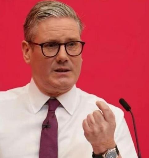 特朗普没想到，估计普京也没想到，英国首相斯塔默居然当着全世界的面承认了中国的实力