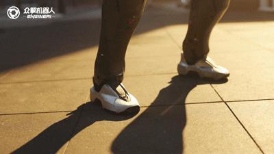 众擎 T800 基于人体工程学原理与多场景作业需求，采用 1.73m 成人身高、