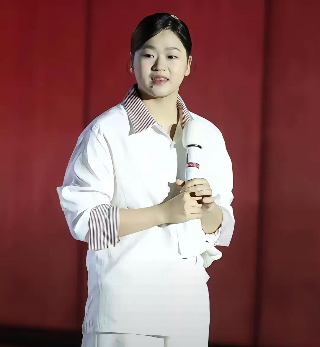 19岁全红婵拿下三个个人代言，跳水队以前卡那么死，凭啥到她这就松口了！

一个1