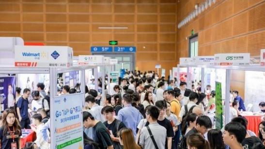 到底是谁把海归的名声搞臭了？导致海归变的不值钱了！许多在国内不学无术的官二代和富