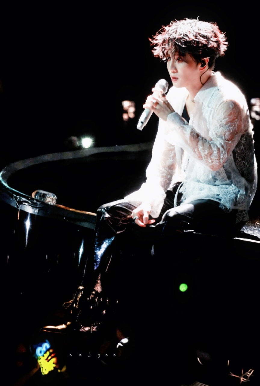 薛之谦薛之谦四巡开票秒没薛之谦四巡广州站秒售罄薛之谦四巡开票秒没啊！竞争太激烈啦