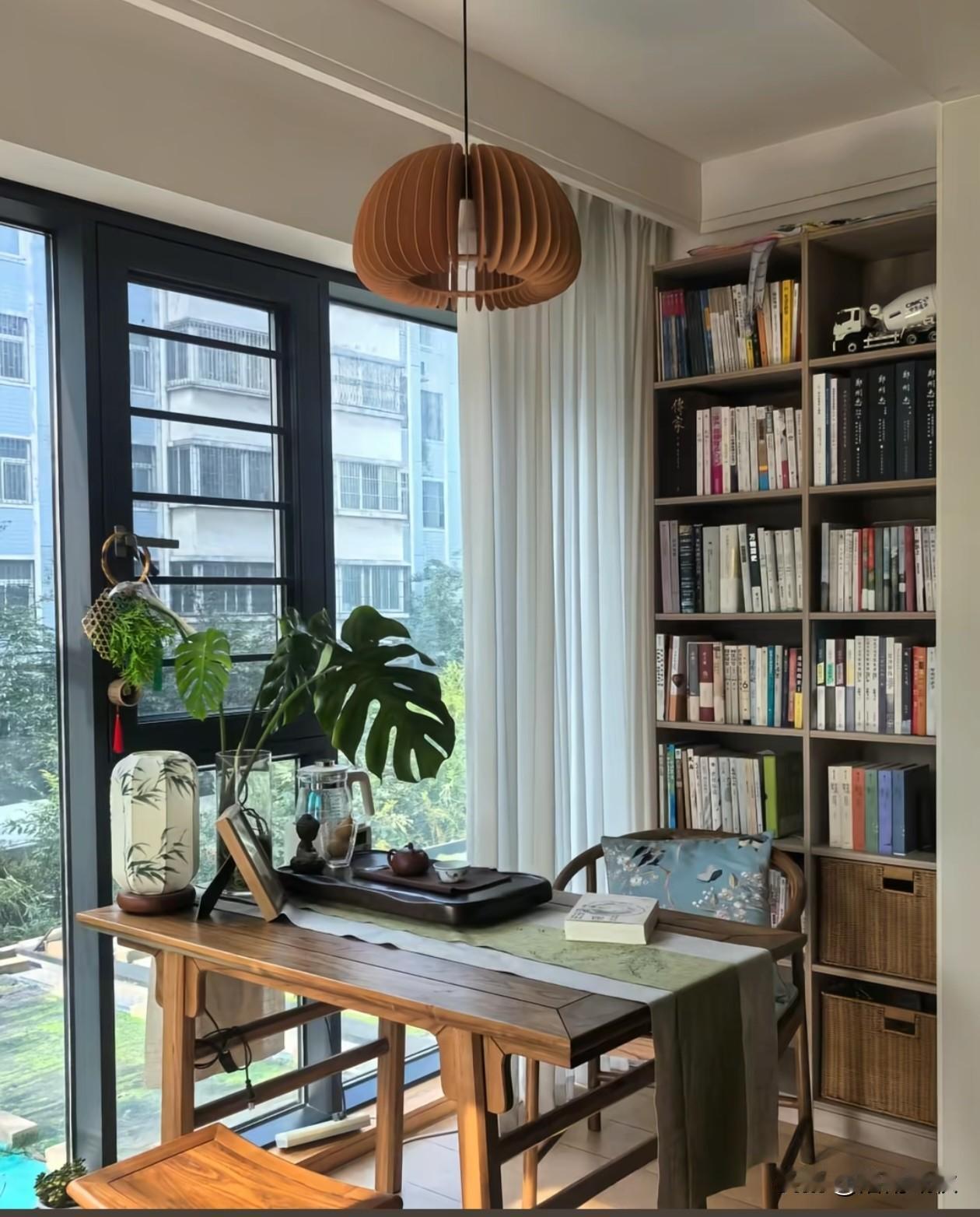 每天都是人生限定，
在喜欢的状态里生活，
在忙，在开心，在成为更好的自己