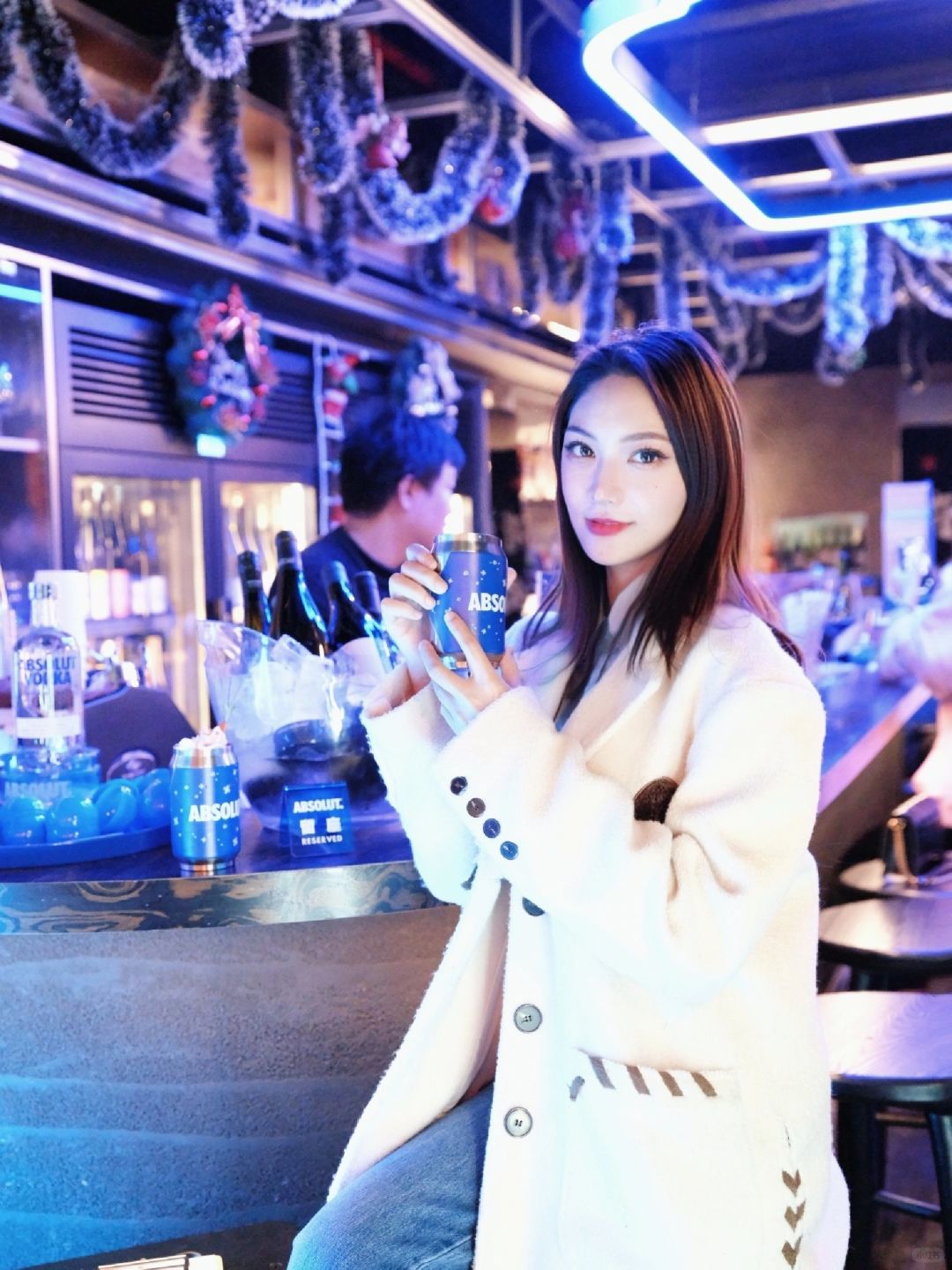 2023年最后一杯，绝对伏特加引领新年狂欢！