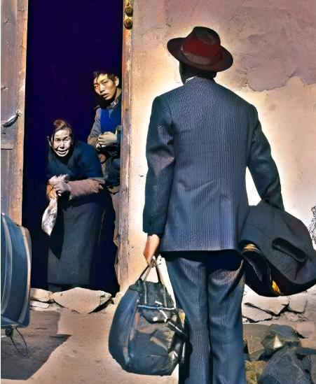 1987年，72岁的台湾老兵王德耀，终于回到了阔别38年的老家，当他敲响门后，一