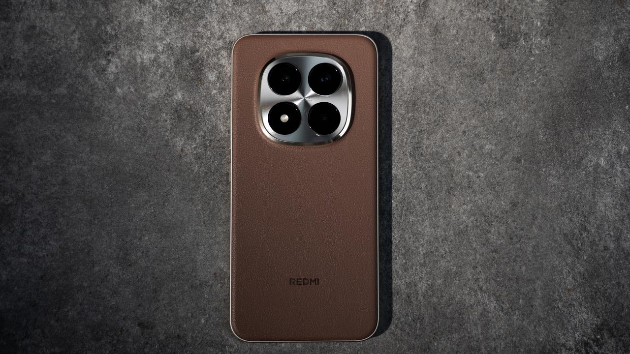 说实在的，现在小米打磨手感这一块真是绝了。比如这个redmi note 15 p