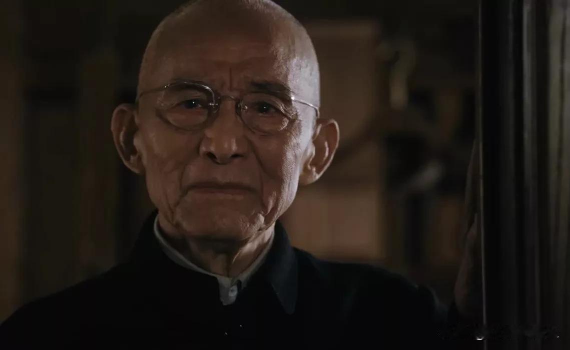 实话实说！这5位男演员更有资格，被称为表演艺术家[玫瑰]

第1位：游本昌（代表