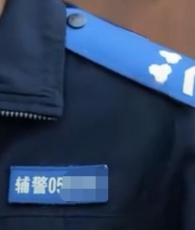 派出所辅警发的制服套数，全国没有统一标准，一般是根据各地公安机关实际需求和财政状