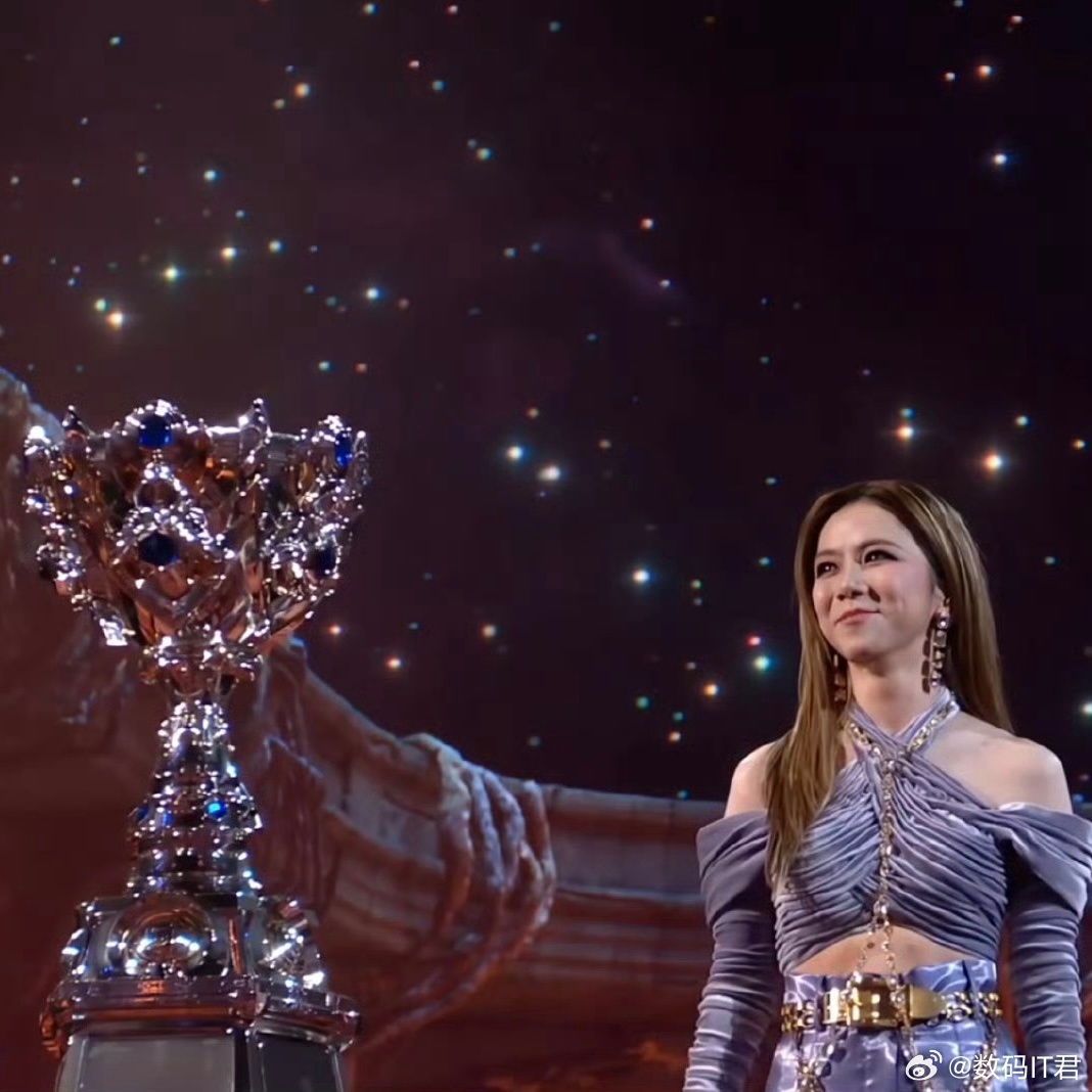 热搜这个S15决赛唯一中国人，属实是沙仁猪心了！无LPL，即Faker！坐等一个