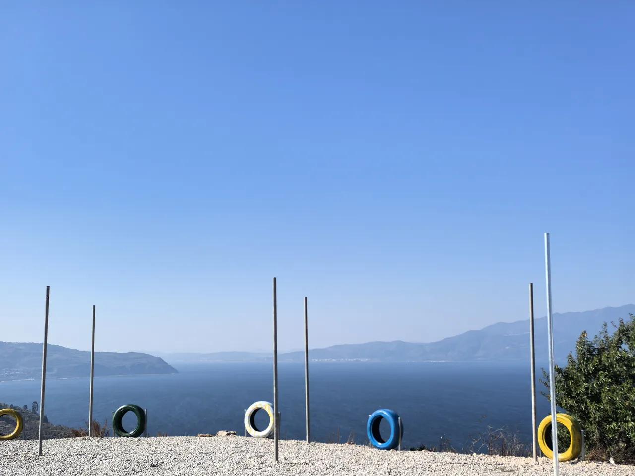 美国说要谈判的时候，正是伊朗进攻的机会。因为现在谈判的背景并不符合各方利益，美国