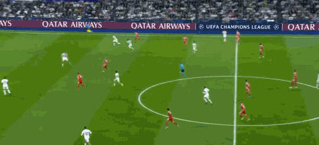 拜仁客场2比1皇马，拜仁临场应变、阵型压迫、全面在皇马之上，皇马还是要靠运气，前