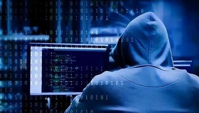 又出2名内鬼，损失巨大！
这就叫“日防夜防，家贼难防”。
 
2025年的8月，