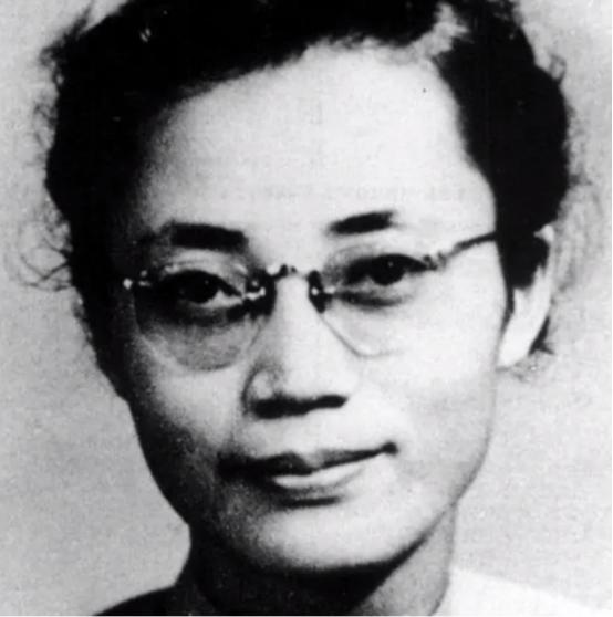 1950年，潜伏在台湾的女地下党被敌人抓捕前夕突然说：“天气有些阴沉，怕是要下雨