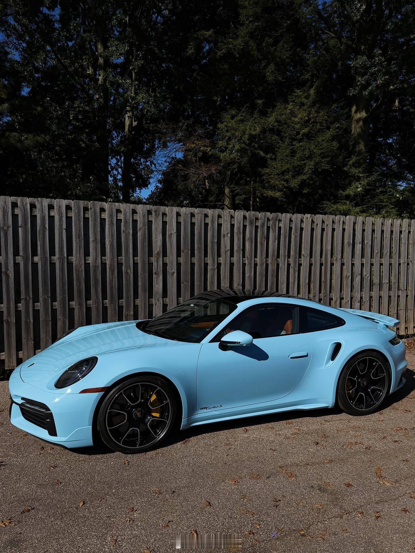保时捷992 Turbo SPTS Gulf Blue/Heritage内饰 ​