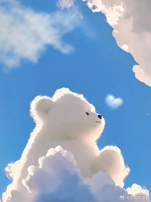 一抹云，悠然飘浮于秋日天际～ ​​​