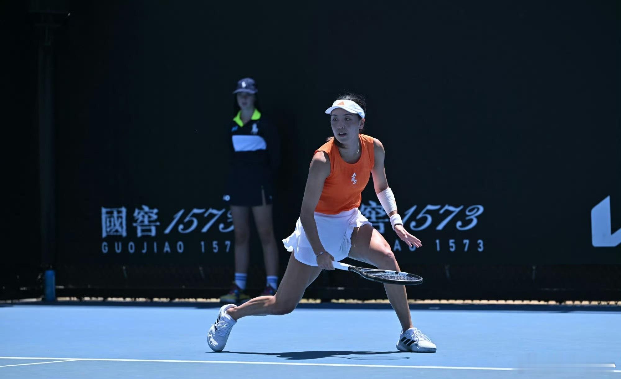 王欣瑜晋级澳网女单次轮澳网2026 2026澳网女单首轮比赛中，中国选手王欣瑜2