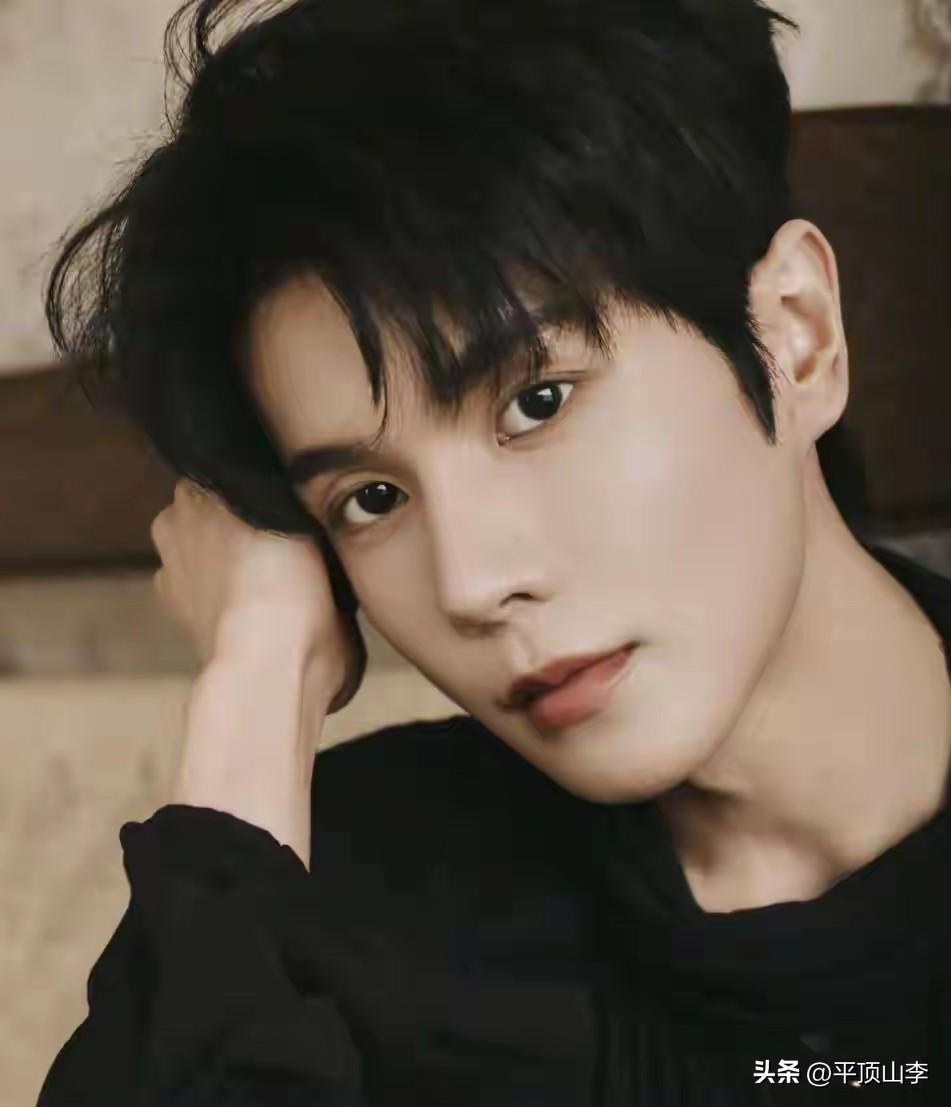 这类“深情男主”，本质是情感绑架的高手

刚追完这部短剧，不得不问：编剧是不是对