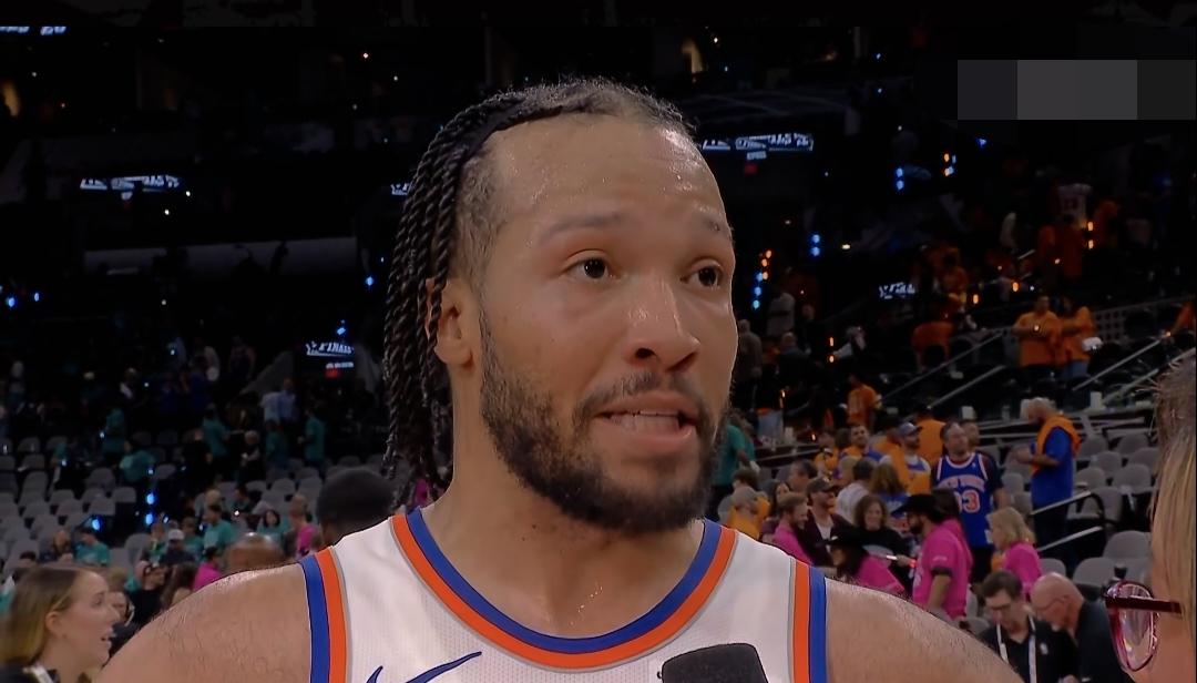 看NBA总决赛我才知道布伦森简直是太强了，虽然他与马刺的第一场交锋31投仅仅12