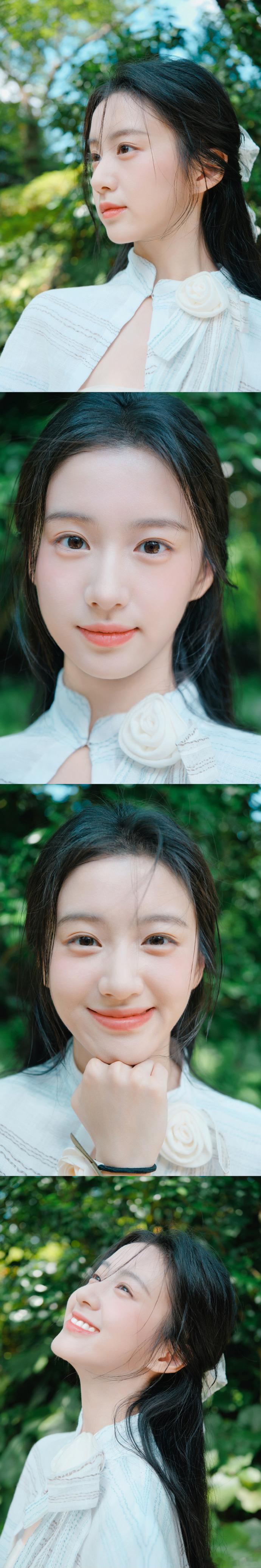包上恩绣球花少女好清纯 看包上恩的绣球花少女写真，清纯感满满。笑容比盛开的绣球花