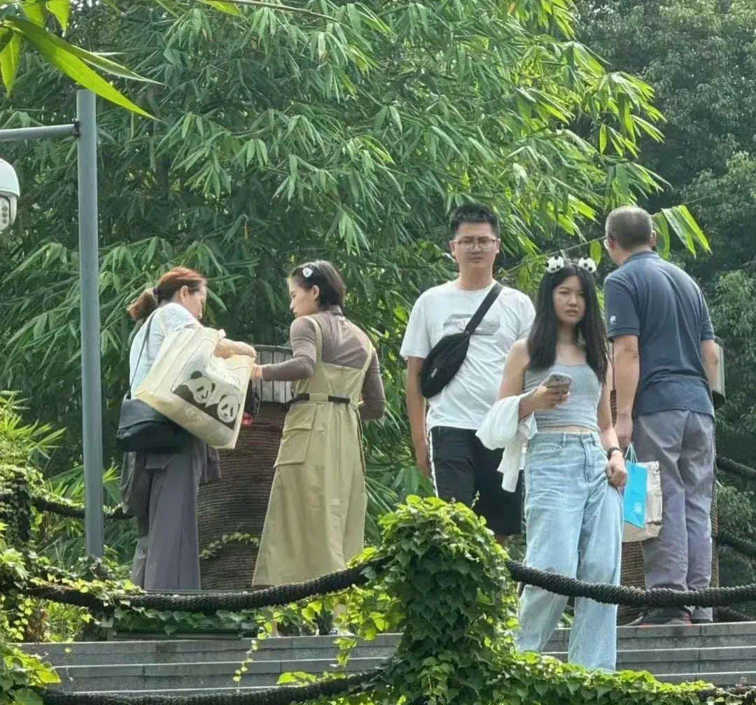 陈芋汐VS全红婵的中秋对比 ​​​