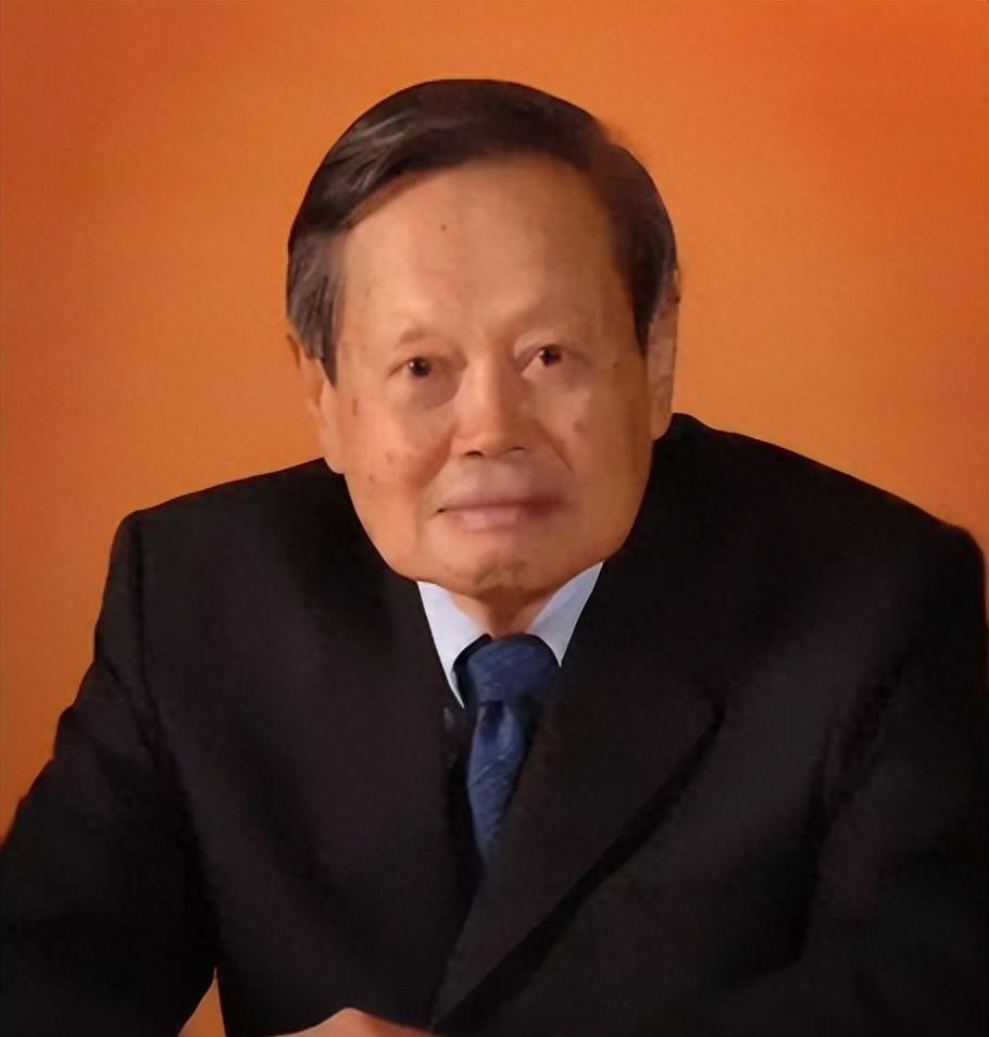 杨振宁的一生，科学与情感的交织
杨振宁和翁帆的婚姻，当年很多人不理解，现在看来，