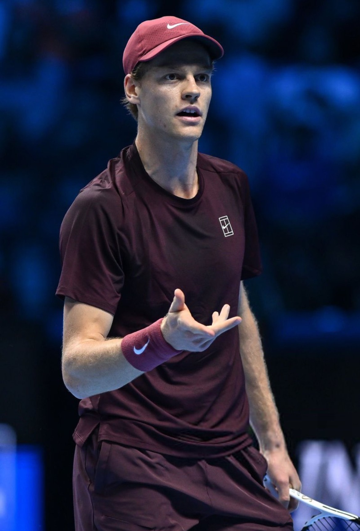 辛纳7-5、6-2击败德米纳尔，连续第三次闯入ATP年终总决赛决赛。我们来谈谈他