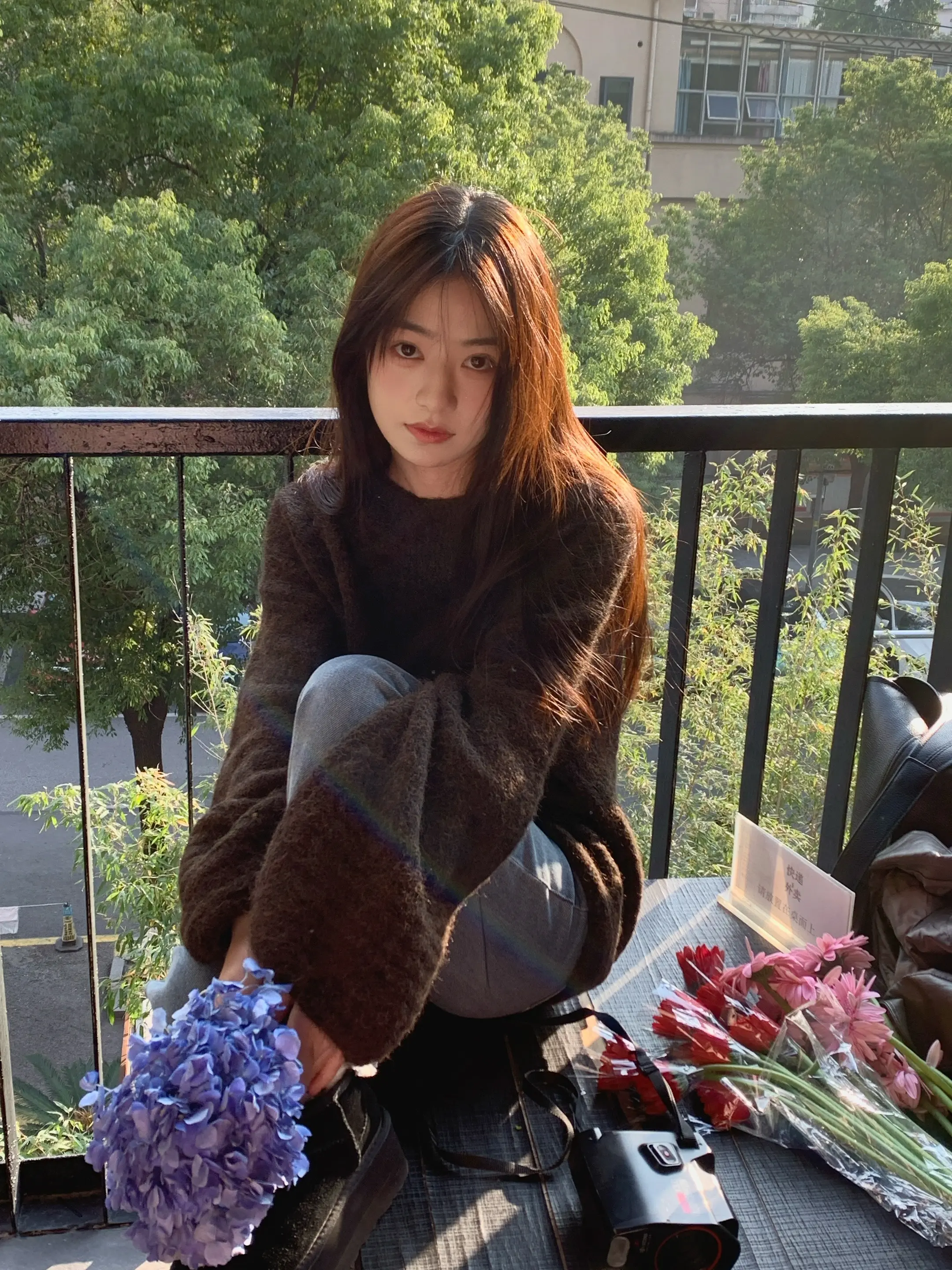 她留给你是背影～