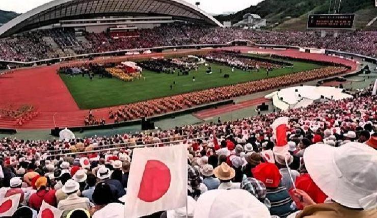 恐怕没有谁能比韩国人更懂日本人！9月19日，名古屋瑞穗体育场，能坐三万人的场子，