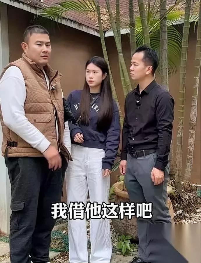 弟弟赚了钱

上门还欠款

没想到亲姐张嘴就要四年的贷款利息！

很多人骂弟弟绝