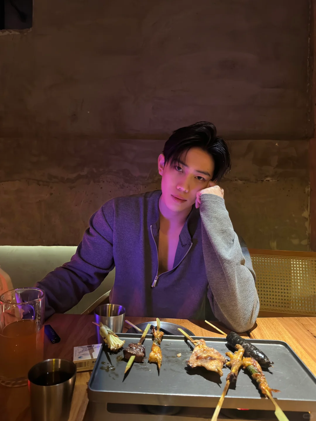 一起小酌吗 我请你
