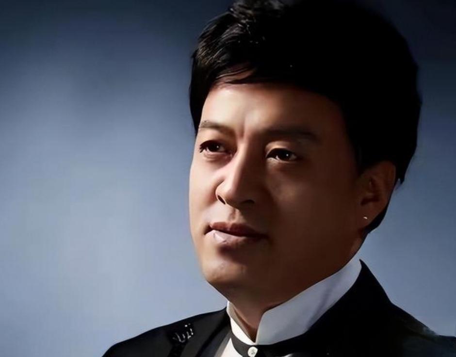 与6个女人关系亲密的著名男高音歌唱家，2次获得戏剧梅花奖
娱乐