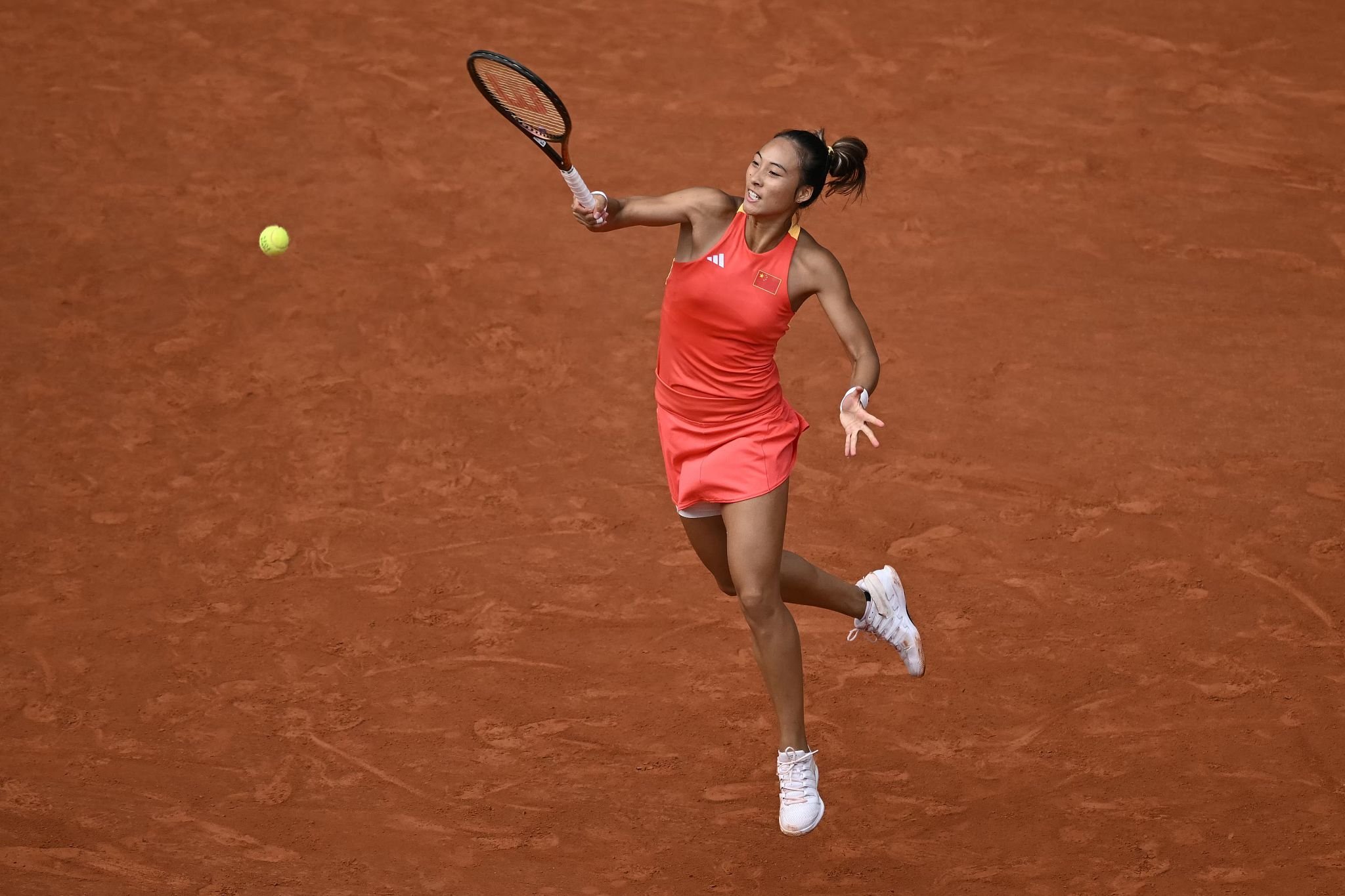 郑钦文在巴黎奥运会获得网球女单金牌后，就成了热搜的常客，不仅是引爆了网球迷的关注