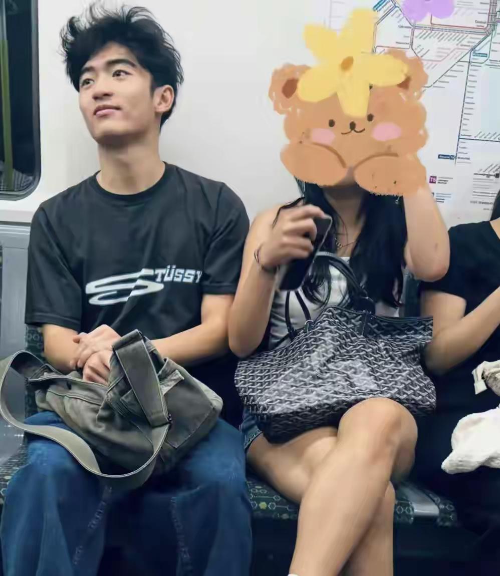 张柏芝的大儿子找了个辣妹，传他以前跟46岁滑雪教练相爱。跟谢霆锋一样先来一段姐弟