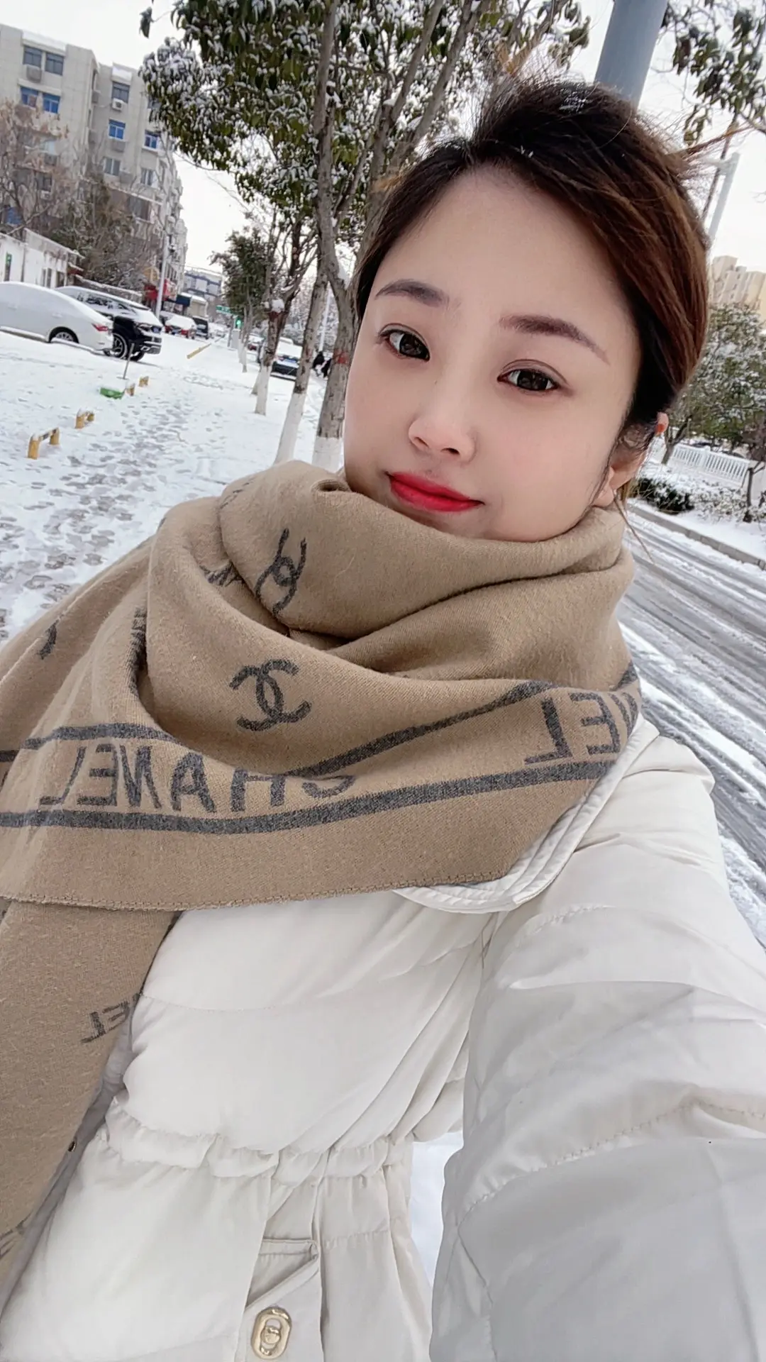 人到了一定的年纪，才会发现，人生其实有很多东西原来是可有可无，可去可留...