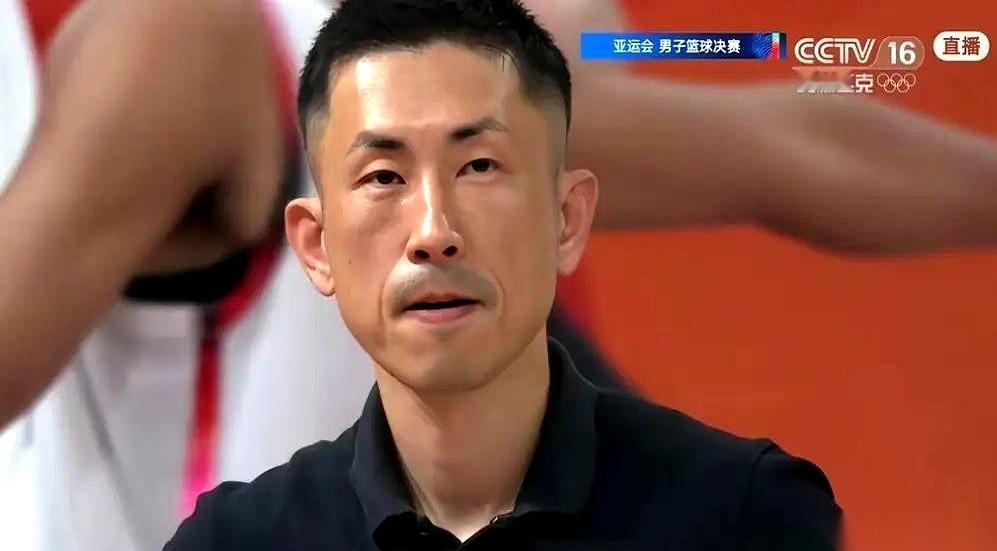 9月20日，日本男篮在名古屋以57比67输给韩国队拿了银牌。
两天前带队在半决赛