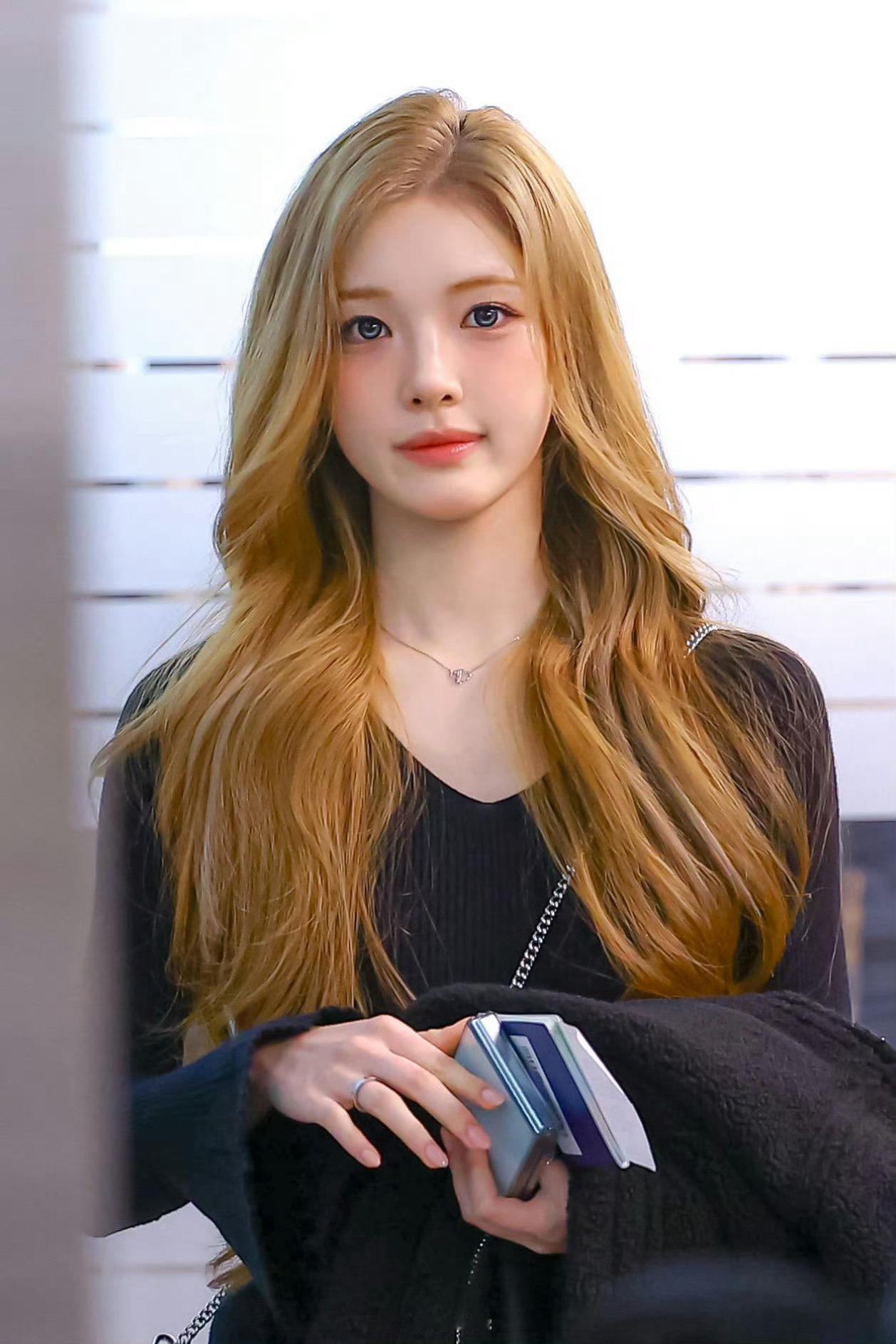 嗑颜bot 染了金发的柳河岚、金多绚 