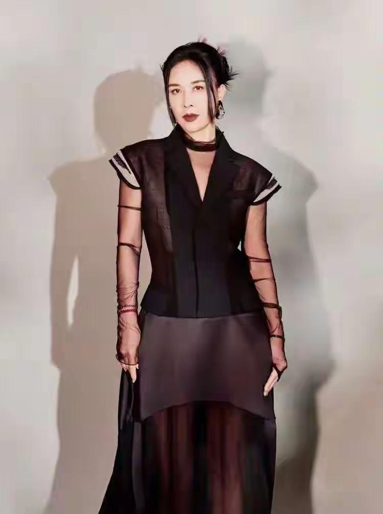 善恶到头终有报！58岁“天后”那英，终为自己的“狂妄”付出代价
“善恶到头终有报