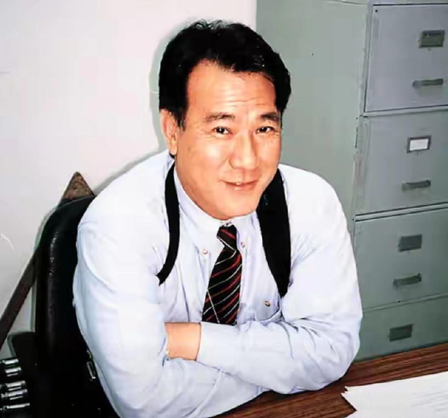 一日3大瓜！李修贤道歉，天王被曝私生子，李荣浩风波再起
 
       8月4
