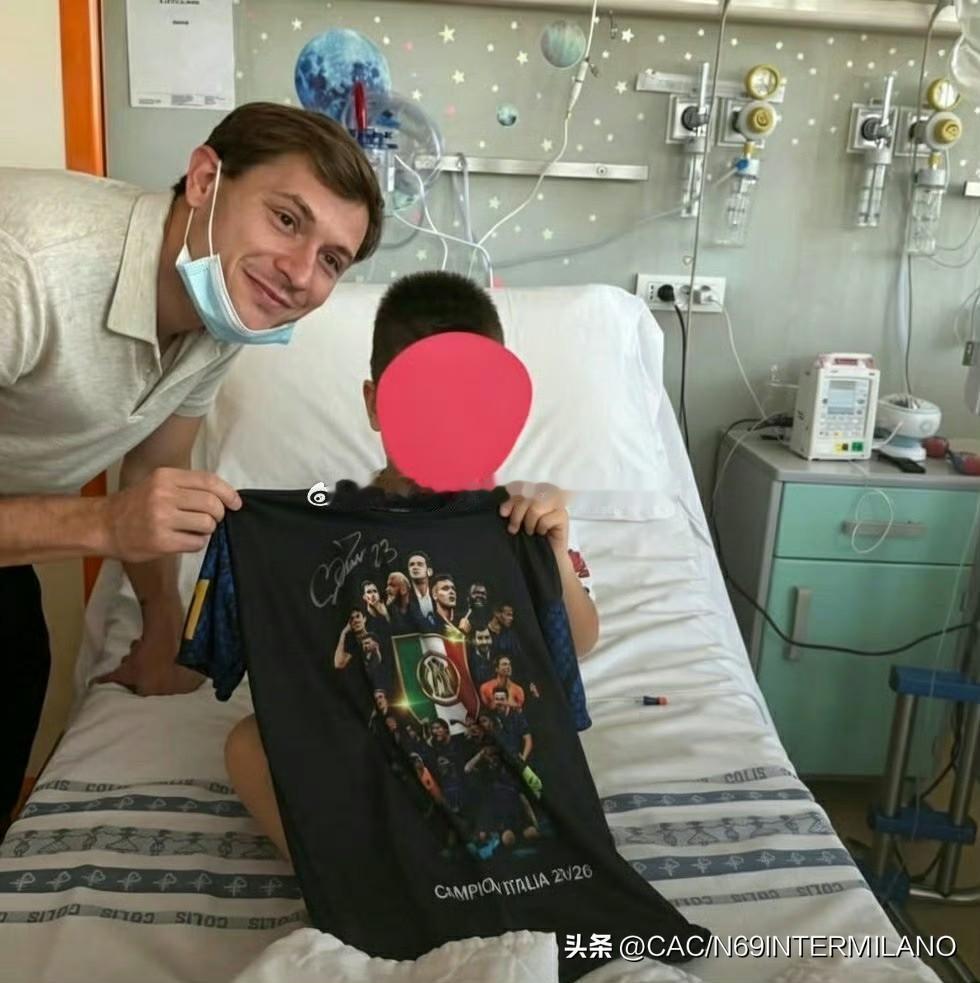卡利亚里的地中海贫血症专科医院：

“今天早上，我们度过了一段充实而美好的时光，