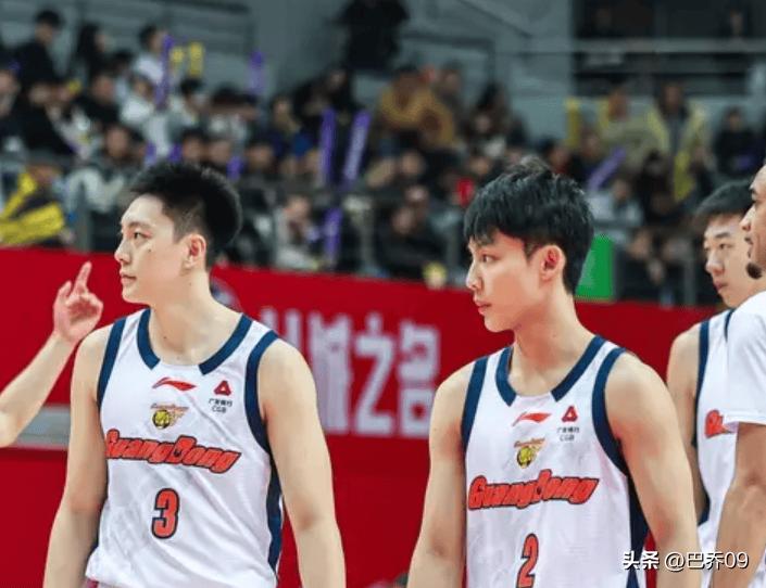 CBA广东93-51大胜四川 胡明轩徐杰手感集体低迷
 
3月25日CBA常规赛