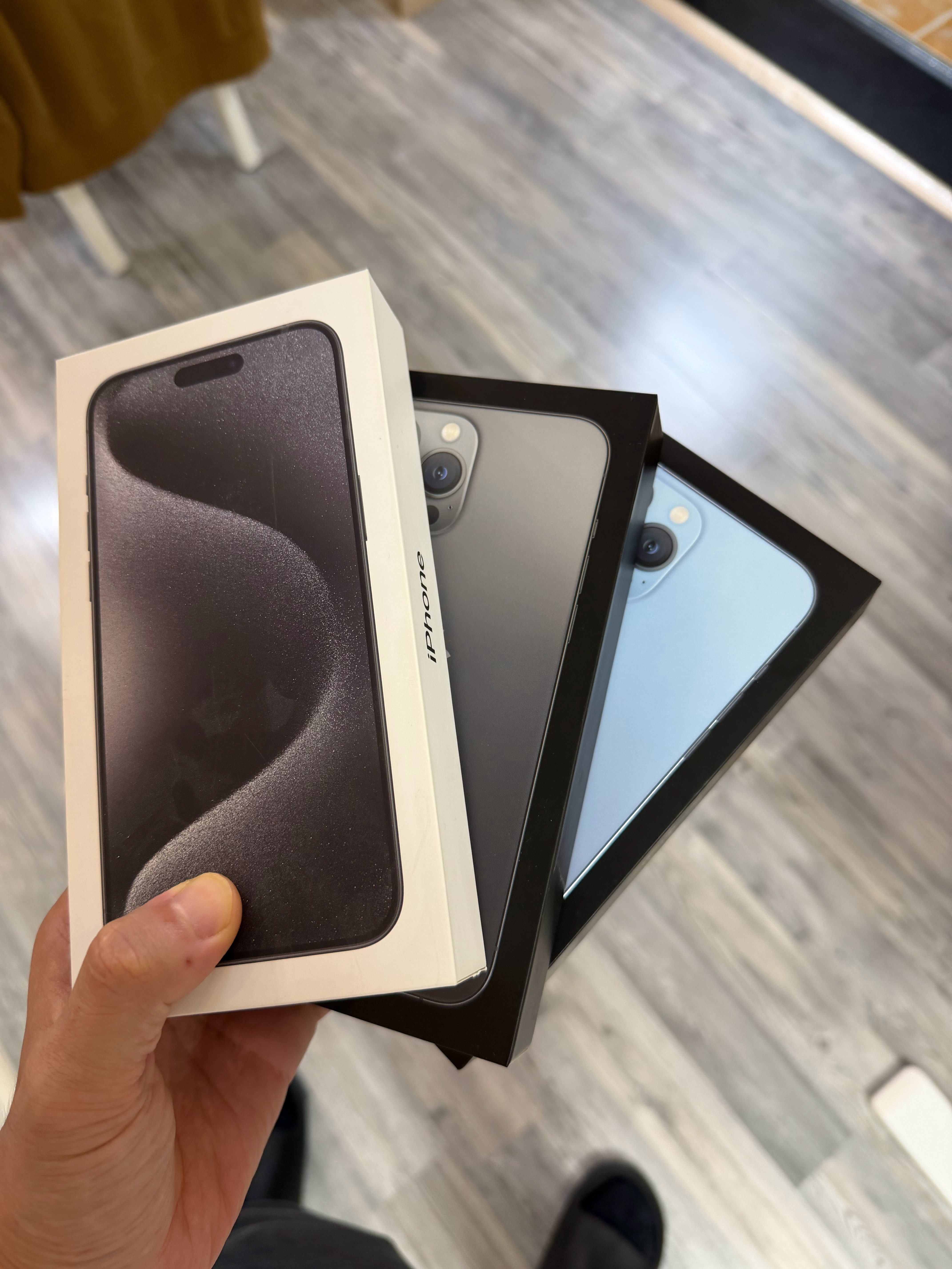 13 14 15都处理完了希望那个MacBook也顺利交易回个血有一说一，卖数码