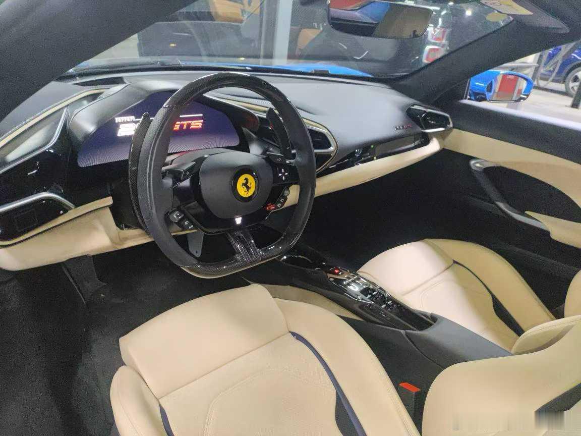 法拉利296GTS特殊配色 加急寻伯乐，24年10800公里 ​​​