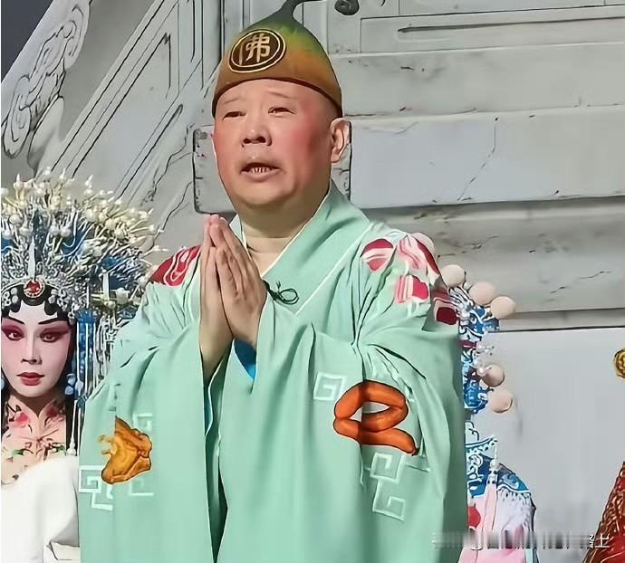 确实应该对红歌有个界定了，什么歌算红歌？主旋律影片歌曲都是？红歌的每句歌词都不能